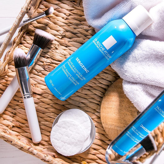 Effaclar Duo+ của La Roche-Posay với các hoạt chất trị mụn hiệu quả giúp làm dịu mụn to sưng đỏ, ngừa thâm và ngăn ngừa mụn tái phát.