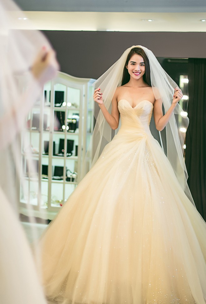 Khi chọn váy cưới cô dâu cần lưu ý những gì